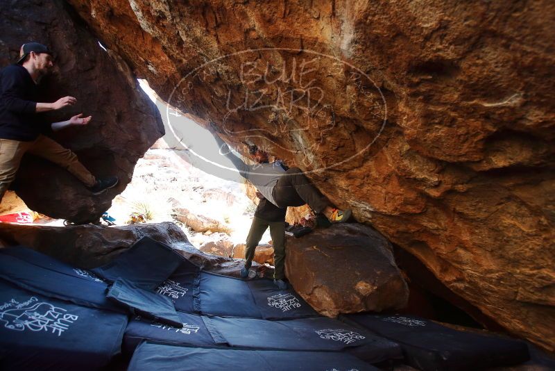 Bouldering in Hueco Tanks on 12/13/2019 with Blue Lizard Climbing and Yoga

Filename: SRM_20191213_1509550.jpg
Aperture: f/4.0
Shutter Speed: 1/250
Body: Canon EOS-1D Mark II
Lens: Canon EF 16-35mm f/2.8 L