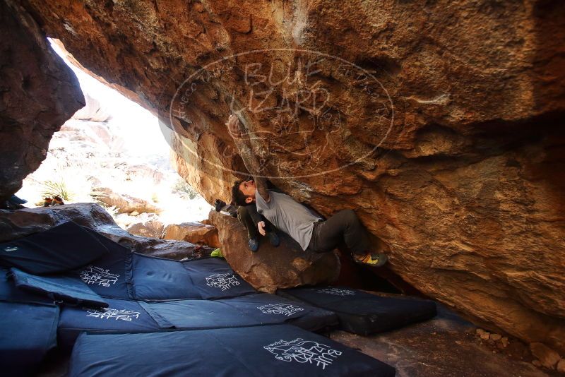 Bouldering in Hueco Tanks on 12/13/2019 with Blue Lizard Climbing and Yoga

Filename: SRM_20191213_1524040.jpg
Aperture: f/4.0
Shutter Speed: 1/250
Body: Canon EOS-1D Mark II
Lens: Canon EF 16-35mm f/2.8 L