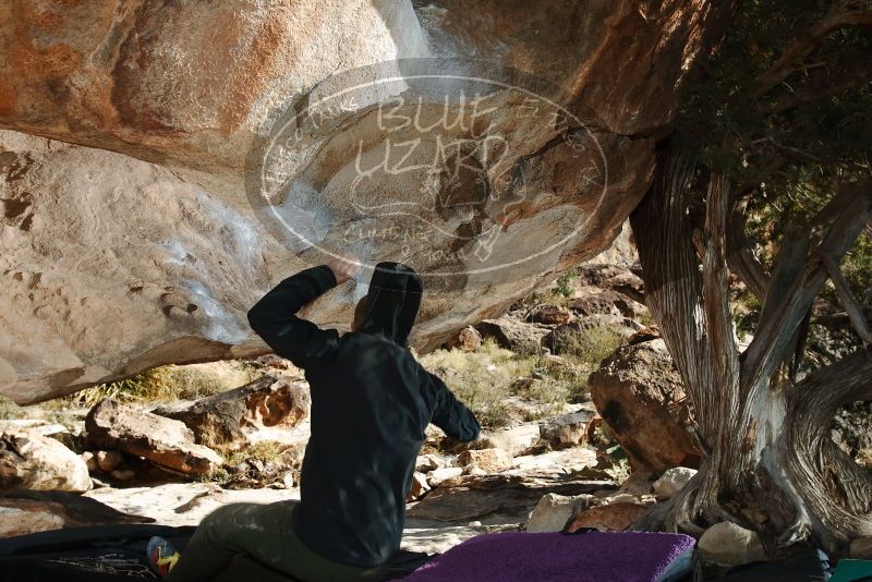 Bouldering in Hueco Tanks on 12/13/2019 with Blue Lizard Climbing and Yoga

Filename: SRM_20191213_1541420.jpg
Aperture: f/6.3
Shutter Speed: 1/250
Body: Canon EOS-1D Mark II
Lens: Canon EF 16-35mm f/2.8 L