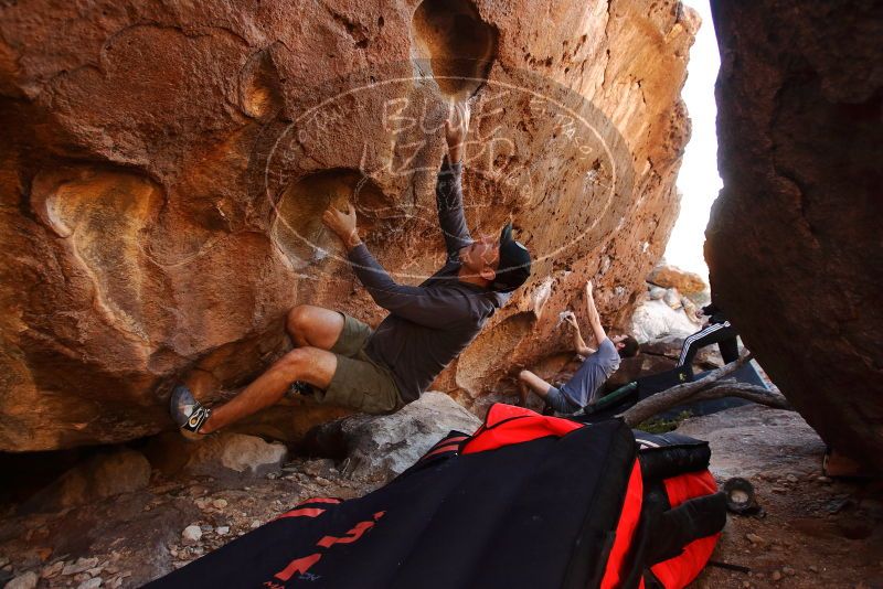 Bouldering in Hueco Tanks on 12/14/2019 with Blue Lizard Climbing and Yoga

Filename: SRM_20191214_1146000.jpg
Aperture: f/4.0
Shutter Speed: 1/320
Body: Canon EOS-1D Mark II
Lens: Canon EF 16-35mm f/2.8 L