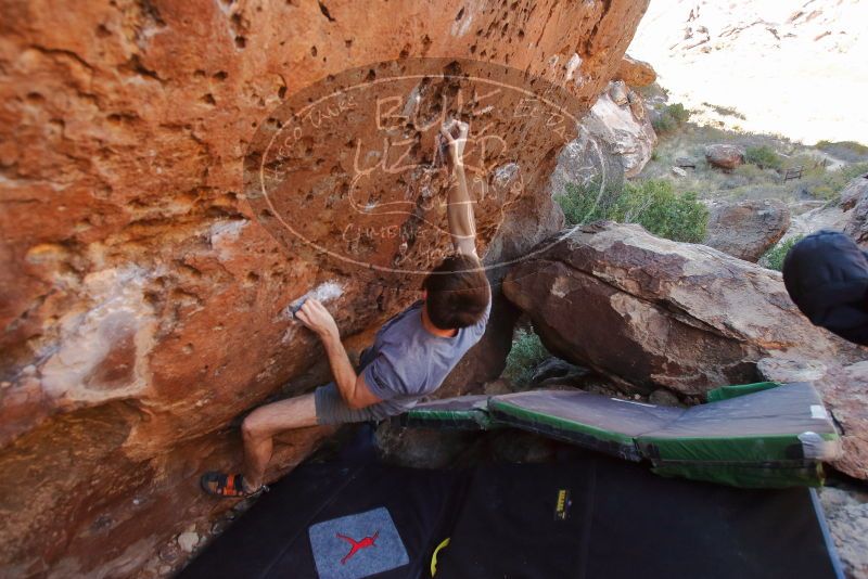 Bouldering in Hueco Tanks on 12/14/2019 with Blue Lizard Climbing and Yoga

Filename: SRM_20191214_1148370.jpg
Aperture: f/4.0
Shutter Speed: 1/320
Body: Canon EOS-1D Mark II
Lens: Canon EF 16-35mm f/2.8 L