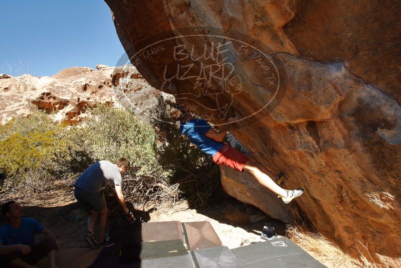 Bouldering in Hueco Tanks on 12/14/2019 with Blue Lizard Climbing and Yoga

Filename: SRM_20191214_1330250.jpg
Aperture: f/13.0
Shutter Speed: 1/250
Body: Canon EOS-1D Mark II
Lens: Canon EF 16-35mm f/2.8 L