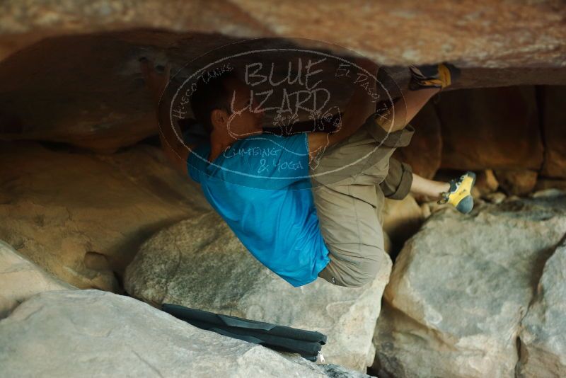Bouldering in Hueco Tanks on 12/14/2019 with Blue Lizard Climbing and Yoga

Filename: SRM_20191214_1732321.jpg
Aperture: f/2.5
Shutter Speed: 1/250
Body: Canon EOS-1D Mark II
Lens: Canon EF 50mm f/1.8 II