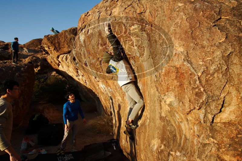 Bouldering in Hueco Tanks on 12/15/2019 with Blue Lizard Climbing and Yoga

Filename: SRM_20191215_1737510.jpg
Aperture: f/7.1
Shutter Speed: 1/250
Body: Canon EOS-1D Mark II
Lens: Canon EF 16-35mm f/2.8 L