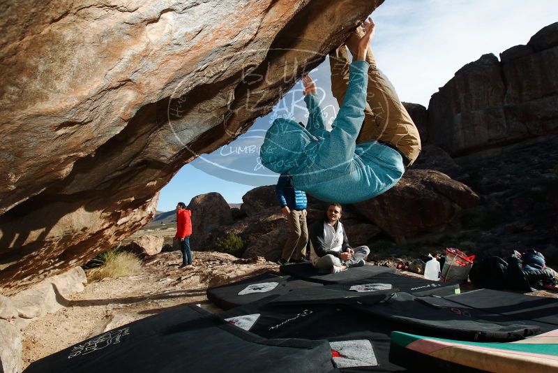 Bouldering in Hueco Tanks on 12/16/2019 with Blue Lizard Climbing and Yoga

Filename: SRM_20191216_1036420.jpg
Aperture: f/8.0
Shutter Speed: 1/250
Body: Canon EOS-1D Mark II
Lens: Canon EF 16-35mm f/2.8 L