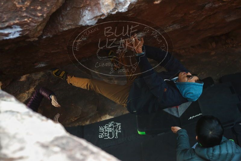 Bouldering in Hueco Tanks on 12/16/2019 with Blue Lizard Climbing and Yoga

Filename: SRM_20191216_1153140.jpg
Aperture: f/3.2
Shutter Speed: 1/250
Body: Canon EOS-1D Mark II
Lens: Canon EF 50mm f/1.8 II