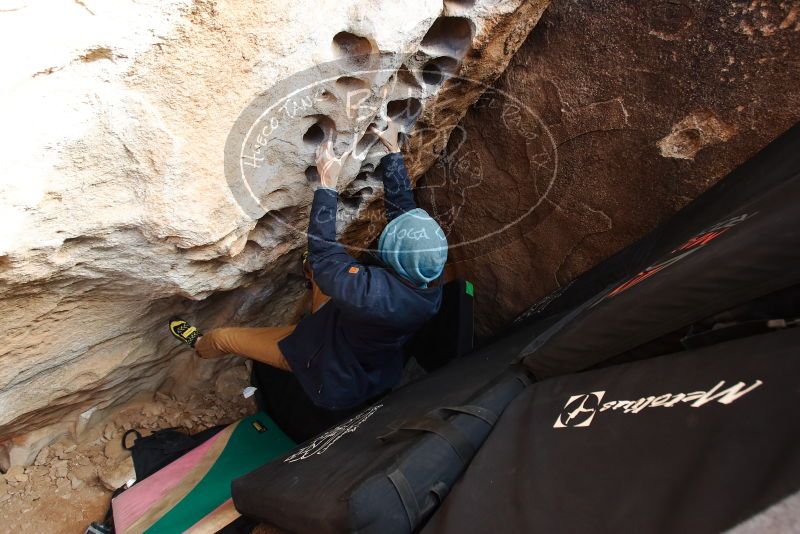 Bouldering in Hueco Tanks on 12/16/2019 with Blue Lizard Climbing and Yoga

Filename: SRM_20191216_1537230.jpg
Aperture: f/4.5
Shutter Speed: 1/250
Body: Canon EOS-1D Mark II
Lens: Canon EF 16-35mm f/2.8 L