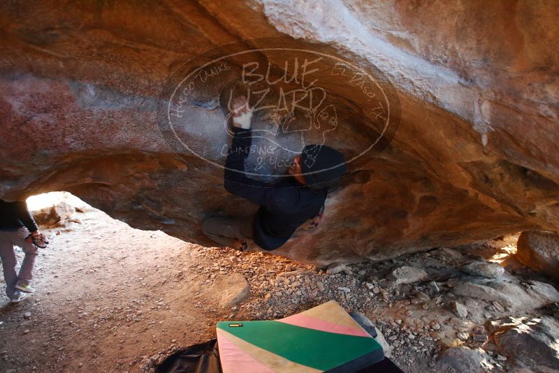Bouldering in Hueco Tanks on 12/16/2019 with Blue Lizard Climbing and Yoga

Filename: SRM_20191216_1725590.jpg
Aperture: f/2.8
Shutter Speed: 1/200
Body: Canon EOS-1D Mark II
Lens: Canon EF 16-35mm f/2.8 L