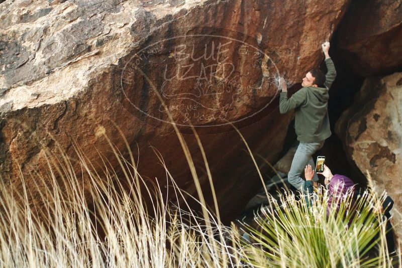 Bouldering in Hueco Tanks on 12/16/2019 with Blue Lizard Climbing and Yoga

Filename: SRM_20191216_1808180.jpg
Aperture: f/2.8
Shutter Speed: 1/250
Body: Canon EOS-1D Mark II
Lens: Canon EF 50mm f/1.8 II