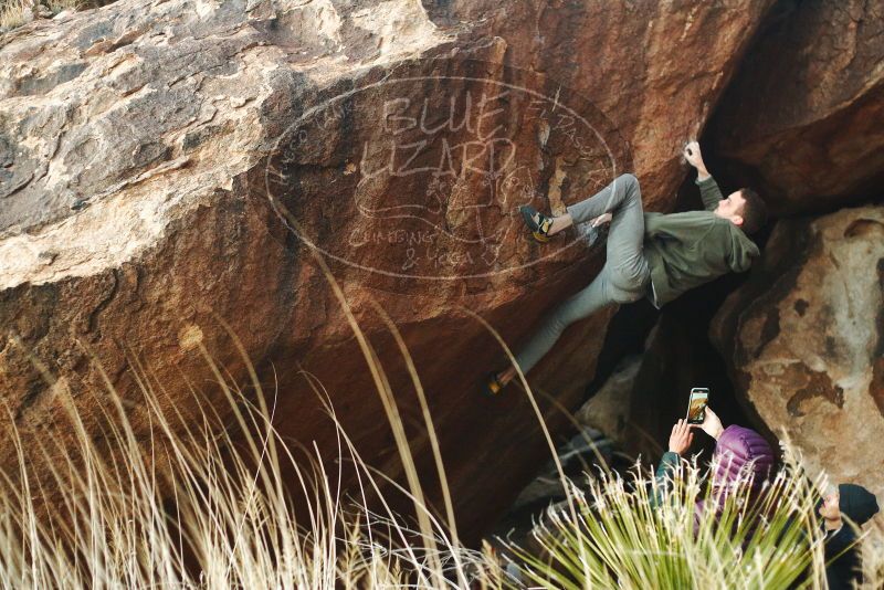 Bouldering in Hueco Tanks on 12/16/2019 with Blue Lizard Climbing and Yoga

Filename: SRM_20191216_1808220.jpg
Aperture: f/2.8
Shutter Speed: 1/250
Body: Canon EOS-1D Mark II
Lens: Canon EF 50mm f/1.8 II
