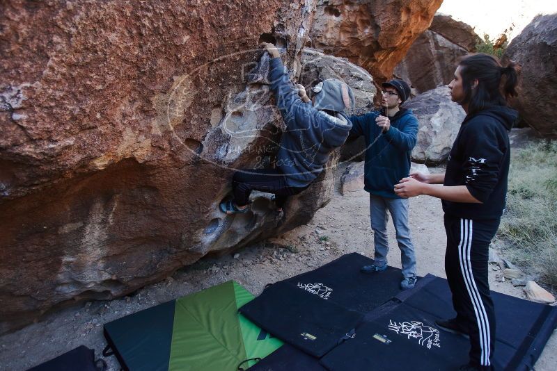 Bouldering in Hueco Tanks on 12/19/2019 with Blue Lizard Climbing and Yoga

Filename: SRM_20191219_1102240.jpg
Aperture: f/4.0
Shutter Speed: 1/250
Body: Canon EOS-1D Mark II
Lens: Canon EF 16-35mm f/2.8 L