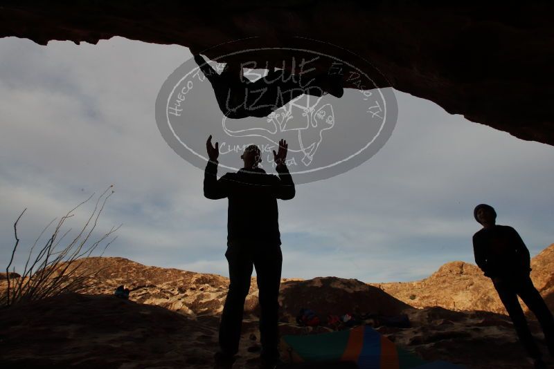 Bouldering in Hueco Tanks on 12/23/2019 with Blue Lizard Climbing and Yoga

Filename: SRM_20191223_1010420.jpg
Aperture: f/13.0
Shutter Speed: 1/800
Body: Canon EOS-1D Mark II
Lens: Canon EF 16-35mm f/2.8 L