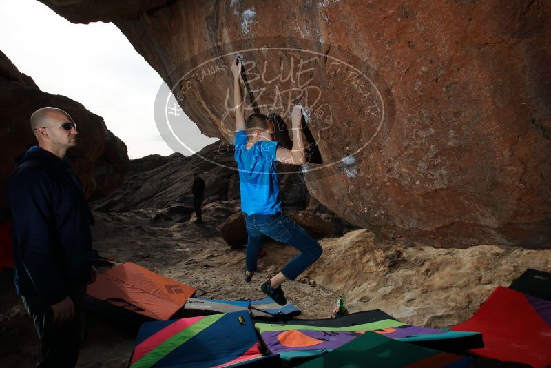 Bouldering in Hueco Tanks on 12/23/2019 with Blue Lizard Climbing and Yoga

Filename: SRM_20191223_1125120.jpg
Aperture: f/8.0
Shutter Speed: 1/320
Body: Canon EOS-1D Mark II
Lens: Canon EF 16-35mm f/2.8 L