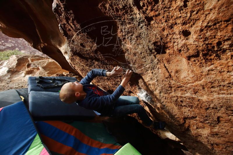 Bouldering in Hueco Tanks on 12/23/2019 with Blue Lizard Climbing and Yoga

Filename: SRM_20191223_1552240.jpg
Aperture: f/4.5
Shutter Speed: 1/250
Body: Canon EOS-1D Mark II
Lens: Canon EF 16-35mm f/2.8 L