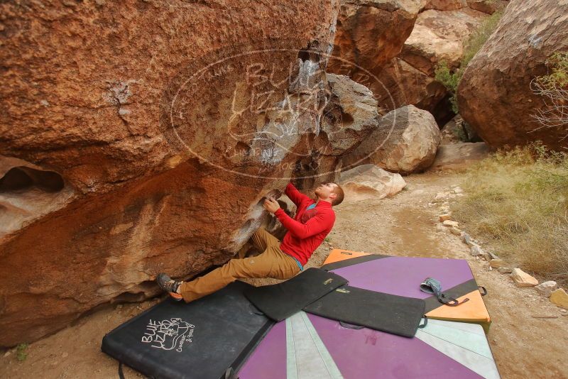 Bouldering in Hueco Tanks on 12/24/2019 with Blue Lizard Climbing and Yoga

Filename: SRM_20191224_1111360.jpg
Aperture: f/4.0
Shutter Speed: 1/320
Body: Canon EOS-1D Mark II
Lens: Canon EF 16-35mm f/2.8 L