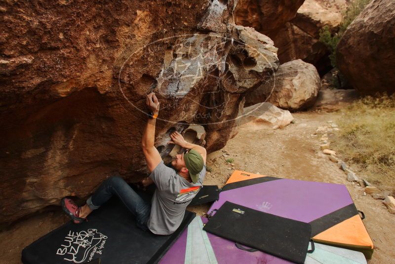 Bouldering in Hueco Tanks on 12/24/2019 with Blue Lizard Climbing and Yoga

Filename: SRM_20191224_1126230.jpg
Aperture: f/5.0
Shutter Speed: 1/250
Body: Canon EOS-1D Mark II
Lens: Canon EF 16-35mm f/2.8 L