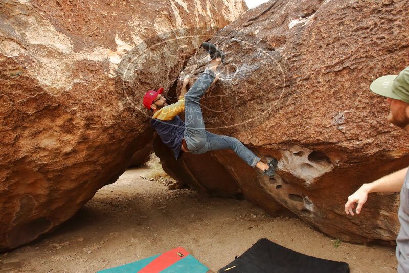 Bouldering in Hueco Tanks on 12/24/2019 with Blue Lizard Climbing and Yoga

Filename: SRM_20191224_1136260.jpg
Aperture: f/5.6
Shutter Speed: 1/250
Body: Canon EOS-1D Mark II
Lens: Canon EF 16-35mm f/2.8 L