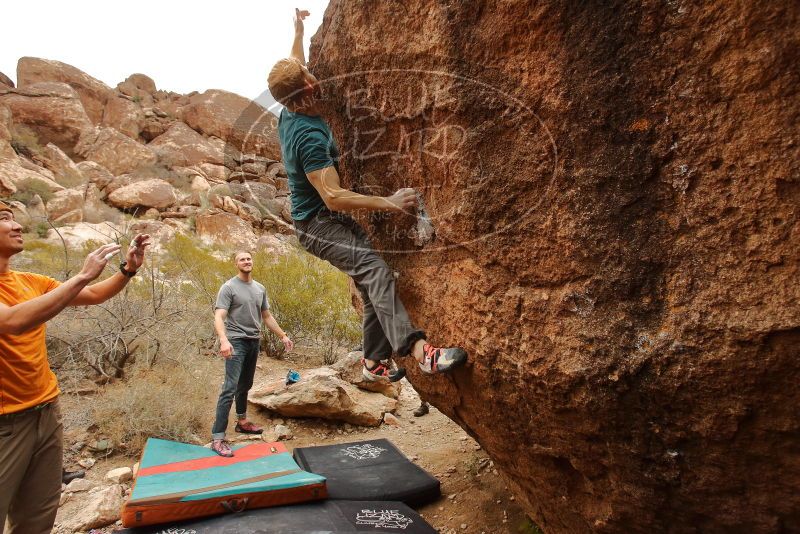 Bouldering in Hueco Tanks on 12/24/2019 with Blue Lizard Climbing and Yoga

Filename: SRM_20191224_1206350.jpg
Aperture: f/5.6
Shutter Speed: 1/320
Body: Canon EOS-1D Mark II
Lens: Canon EF 16-35mm f/2.8 L