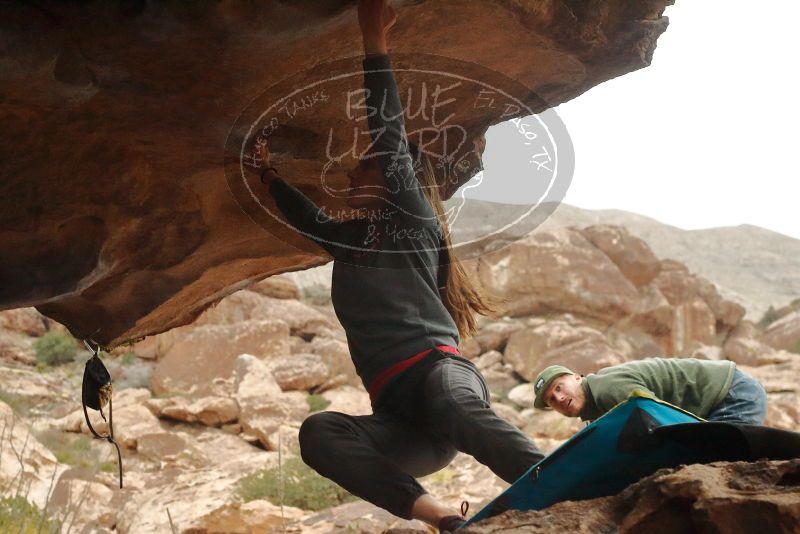 Bouldering in Hueco Tanks on 12/24/2019 with Blue Lizard Climbing and Yoga

Filename: SRM_20191224_1632170.jpg
Aperture: f/5.0
Shutter Speed: 1/250
Body: Canon EOS-1D Mark II
Lens: Canon EF 50mm f/1.8 II