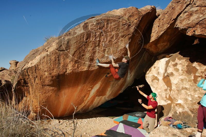 Bouldering in Hueco Tanks on 12/26/2019 with Blue Lizard Climbing and Yoga

Filename: SRM_20191226_1257210.jpg
Aperture: f/8.0
Shutter Speed: 1/250
Body: Canon EOS-1D Mark II
Lens: Canon EF 16-35mm f/2.8 L