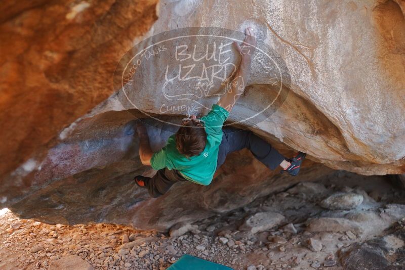 Bouldering in Hueco Tanks on 12/26/2019 with Blue Lizard Climbing and Yoga

Filename: SRM_20191226_1417300.jpg
Aperture: f/2.2
Shutter Speed: 1/320
Body: Canon EOS-1D Mark II
Lens: Canon EF 50mm f/1.8 II