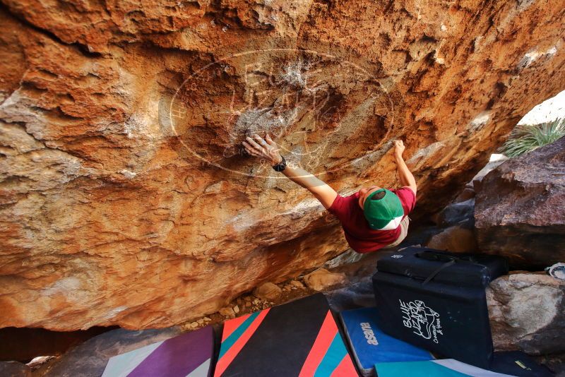 Bouldering in Hueco Tanks on 12/26/2019 with Blue Lizard Climbing and Yoga

Filename: SRM_20191226_1621300.jpg
Aperture: f/3.2
Shutter Speed: 1/250
Body: Canon EOS-1D Mark II
Lens: Canon EF 16-35mm f/2.8 L
