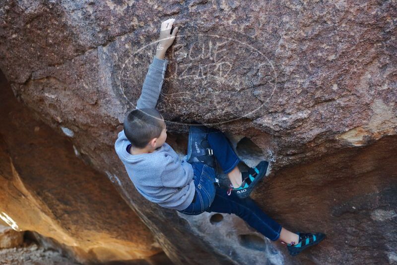 Bouldering in Hueco Tanks on 12/27/2019 with Blue Lizard Climbing and Yoga

Filename: SRM_20191227_1023280.jpg
Aperture: f/2.8
Shutter Speed: 1/320
Body: Canon EOS-1D Mark II
Lens: Canon EF 50mm f/1.8 II