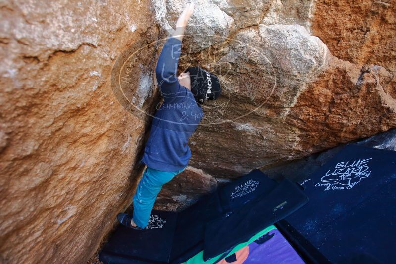 Bouldering in Hueco Tanks on 12/27/2019 with Blue Lizard Climbing and Yoga

Filename: SRM_20191227_1051270.jpg
Aperture: f/4.0
Shutter Speed: 1/250
Body: Canon EOS-1D Mark II
Lens: Canon EF 16-35mm f/2.8 L