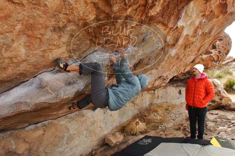 Bouldering in Hueco Tanks on 12/28/2019 with Blue Lizard Climbing and Yoga

Filename: SRM_20191228_1234260.jpg
Aperture: f/6.3
Shutter Speed: 1/250
Body: Canon EOS-1D Mark II
Lens: Canon EF 16-35mm f/2.8 L