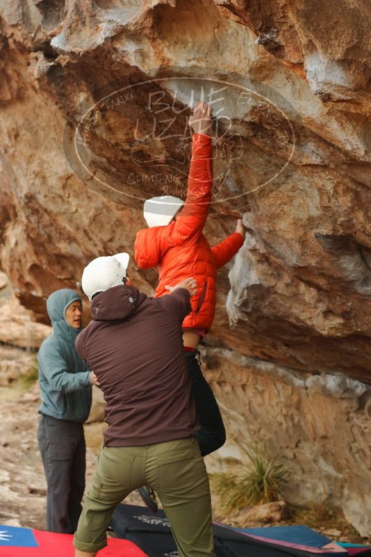 Bouldering in Hueco Tanks on 12/28/2019 with Blue Lizard Climbing and Yoga

Filename: SRM_20191228_1246131.jpg
Aperture: f/4.0
Shutter Speed: 1/400
Body: Canon EOS-1D Mark II
Lens: Canon EF 50mm f/1.8 II