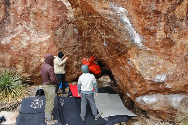 Bouldering in Hueco Tanks on 12/28/2019 with Blue Lizard Climbing and Yoga

Filename: SRM_20191228_1548000.jpg
Aperture: f/4.0
Shutter Speed: 1/250
Body: Canon EOS-1D Mark II
Lens: Canon EF 16-35mm f/2.8 L