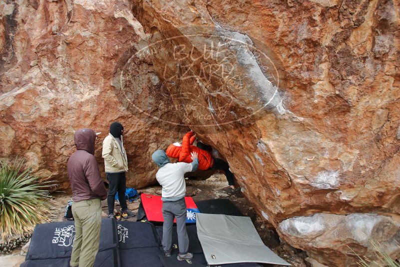 Bouldering in Hueco Tanks on 12/28/2019 with Blue Lizard Climbing and Yoga

Filename: SRM_20191228_1550120.jpg
Aperture: f/4.0
Shutter Speed: 1/250
Body: Canon EOS-1D Mark II
Lens: Canon EF 16-35mm f/2.8 L