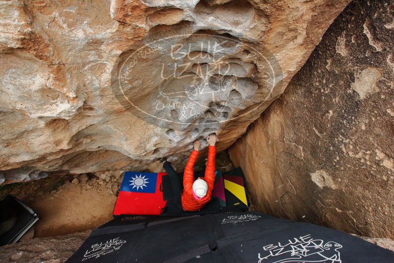 Bouldering in Hueco Tanks on 12/28/2019 with Blue Lizard Climbing and Yoga

Filename: SRM_20191228_1613330.jpg
Aperture: f/5.6
Shutter Speed: 1/250
Body: Canon EOS-1D Mark II
Lens: Canon EF 16-35mm f/2.8 L