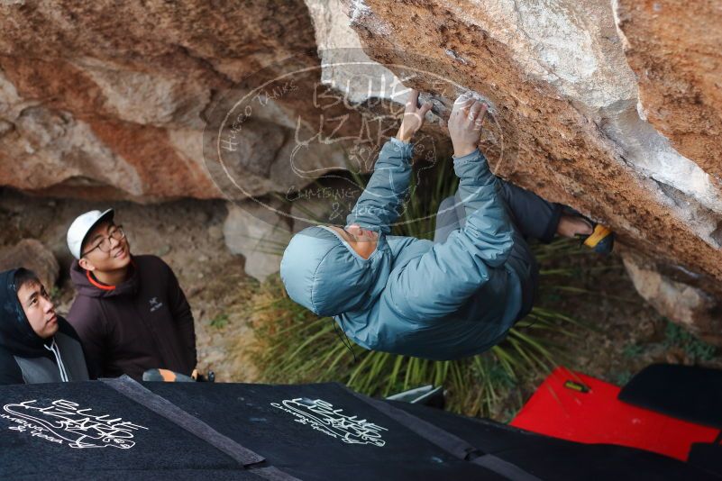 Bouldering in Hueco Tanks on 12/28/2019 with Blue Lizard Climbing and Yoga

Filename: SRM_20191228_1656360.jpg
Aperture: f/3.5
Shutter Speed: 1/250
Body: Canon EOS-1D Mark II
Lens: Canon EF 50mm f/1.8 II