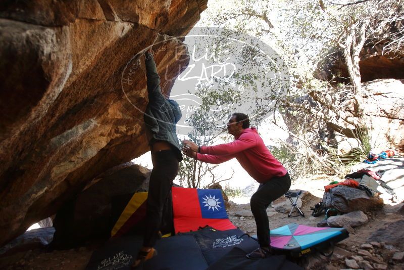 Bouldering in Hueco Tanks on 12/30/2019 with Blue Lizard Climbing and Yoga

Filename: SRM_20191230_1328311.jpg
Aperture: f/4.0
Shutter Speed: 1/250
Body: Canon EOS-1D Mark II
Lens: Canon EF 16-35mm f/2.8 L