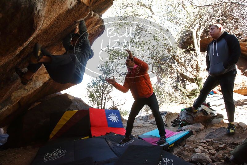 Bouldering in Hueco Tanks on 12/30/2019 with Blue Lizard Climbing and Yoga

Filename: SRM_20191230_1333502.jpg
Aperture: f/4.0
Shutter Speed: 1/250
Body: Canon EOS-1D Mark II
Lens: Canon EF 16-35mm f/2.8 L