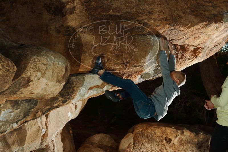 Bouldering in Hueco Tanks on 12/31/2019 with Blue Lizard Climbing and Yoga

Filename: SRM_20191231_1745440.jpg
Aperture: f/5.6
Shutter Speed: 1/250
Body: Canon EOS-1D Mark II
Lens: Canon EF 50mm f/1.8 II