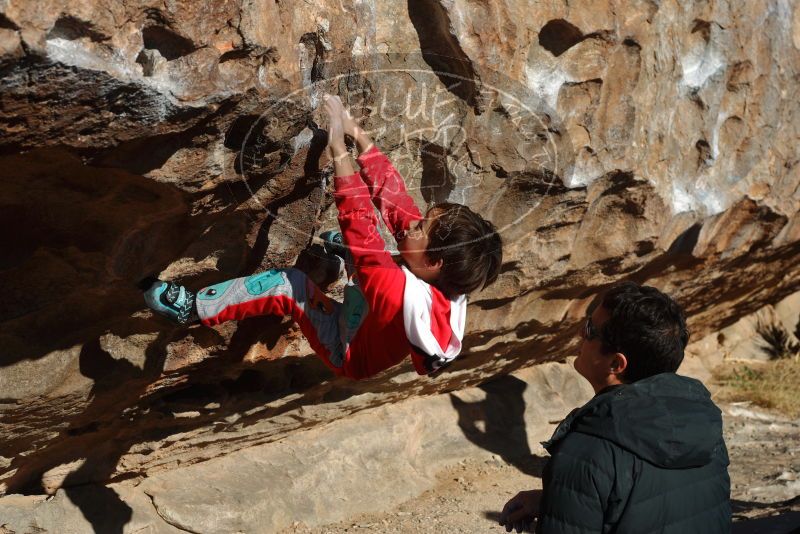 Bouldering in Hueco Tanks on 01/03/2020 with Blue Lizard Climbing and Yoga

Filename: SRM_20200103_1046390.jpg
Aperture: f/6.3
Shutter Speed: 1/320
Body: Canon EOS-1D Mark II
Lens: Canon EF 50mm f/1.8 II