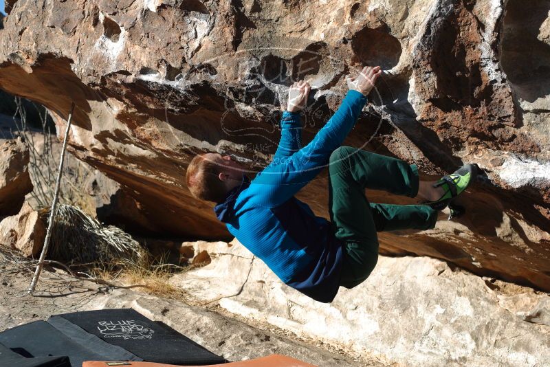 Bouldering in Hueco Tanks on 01/03/2020 with Blue Lizard Climbing and Yoga

Filename: SRM_20200103_1102320.jpg
Aperture: f/4.0
Shutter Speed: 1/400
Body: Canon EOS-1D Mark II
Lens: Canon EF 50mm f/1.8 II