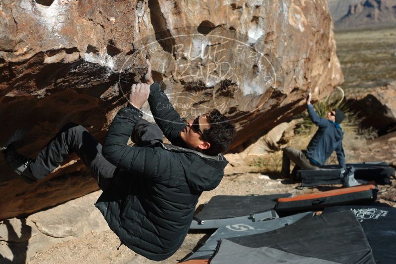 Bouldering in Hueco Tanks on 01/03/2020 with Blue Lizard Climbing and Yoga

Filename: SRM_20200103_1116530.jpg
Aperture: f/5.0
Shutter Speed: 1/400
Body: Canon EOS-1D Mark II
Lens: Canon EF 50mm f/1.8 II