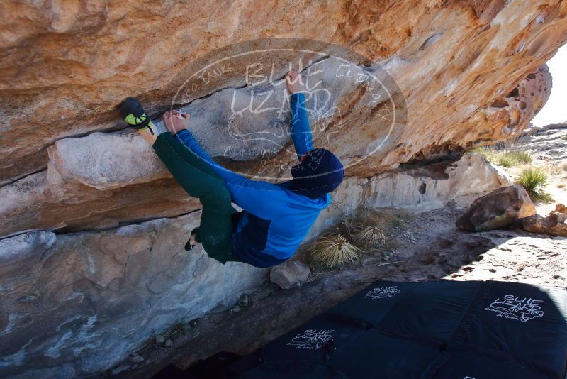 Bouldering in Hueco Tanks on 01/03/2020 with Blue Lizard Climbing and Yoga

Filename: SRM_20200103_1259510.jpg
Aperture: f/5.6
Shutter Speed: 1/320
Body: Canon EOS-1D Mark II
Lens: Canon EF 16-35mm f/2.8 L
