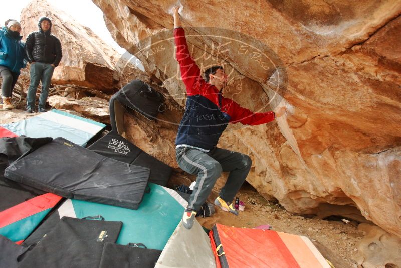 Bouldering in Hueco Tanks on 01/02/2020 with Blue Lizard Climbing and Yoga

Filename: SRM_20200102_1334022.jpg
Aperture: f/3.2
Shutter Speed: 1/250
Body: Canon EOS-1D Mark II
Lens: Canon EF 16-35mm f/2.8 L