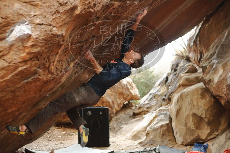 Bouldering in Hueco Tanks on 01/02/2020 with Blue Lizard Climbing and Yoga

Filename: SRM_20200102_1716210.jpg
Aperture: f/2.5
Shutter Speed: 1/320
Body: Canon EOS-1D Mark II
Lens: Canon EF 50mm f/1.8 II