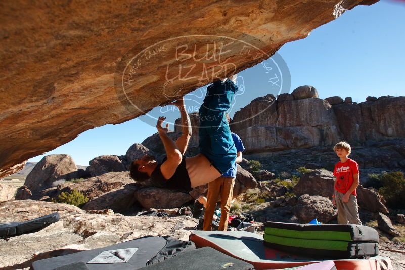 Bouldering in Hueco Tanks on 01/05/2020 with Blue Lizard Climbing and Yoga

Filename: SRM_20200105_1124040.jpg
Aperture: f/7.1
Shutter Speed: 1/320
Body: Canon EOS-1D Mark II
Lens: Canon EF 16-35mm f/2.8 L