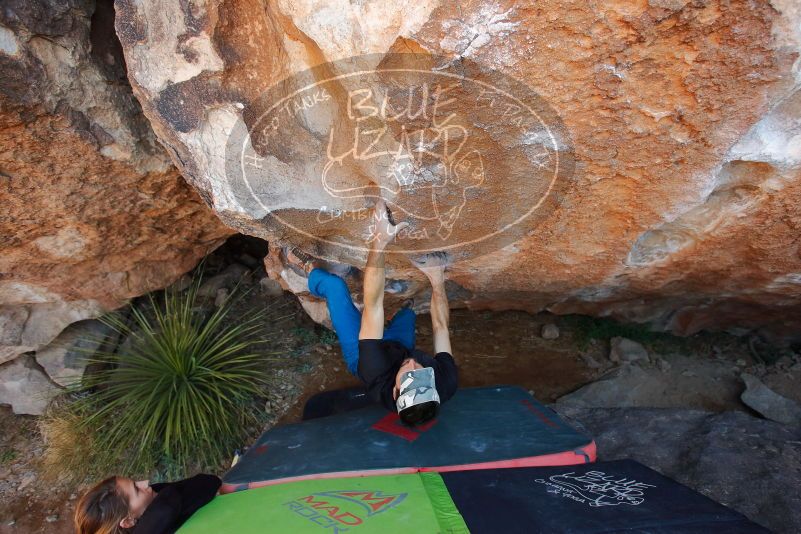 Bouldering in Hueco Tanks on 01/05/2020 with Blue Lizard Climbing and Yoga

Filename: SRM_20200105_1313210.jpg
Aperture: f/4.0
Shutter Speed: 1/250
Body: Canon EOS-1D Mark II
Lens: Canon EF 16-35mm f/2.8 L