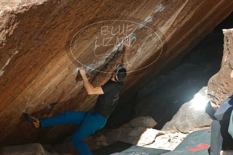 Bouldering in Hueco Tanks on 01/05/2020 with Blue Lizard Climbing and Yoga

Filename: SRM_20200105_1425020.jpg
Aperture: f/4.5
Shutter Speed: 1/250
Body: Canon EOS-1D Mark II
Lens: Canon EF 50mm f/1.8 II