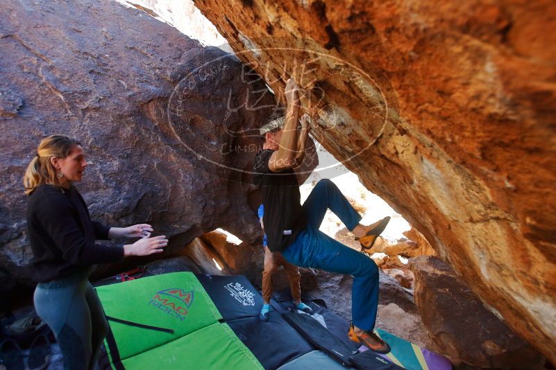 Bouldering in Hueco Tanks on 01/05/2020 with Blue Lizard Climbing and Yoga

Filename: SRM_20200105_1453000.jpg
Aperture: f/4.5
Shutter Speed: 1/250
Body: Canon EOS-1D Mark II
Lens: Canon EF 16-35mm f/2.8 L