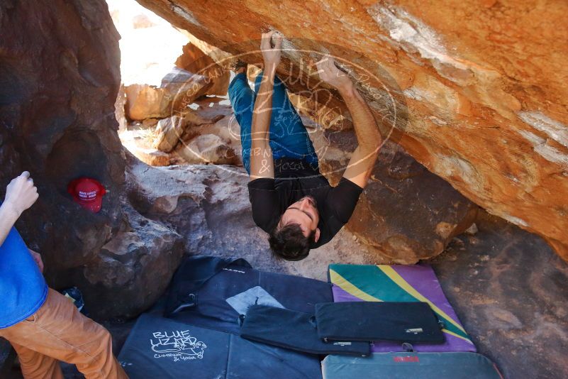 Bouldering in Hueco Tanks on 01/05/2020 with Blue Lizard Climbing and Yoga

Filename: SRM_20200105_1525380.jpg
Aperture: f/4.0
Shutter Speed: 1/250
Body: Canon EOS-1D Mark II
Lens: Canon EF 16-35mm f/2.8 L