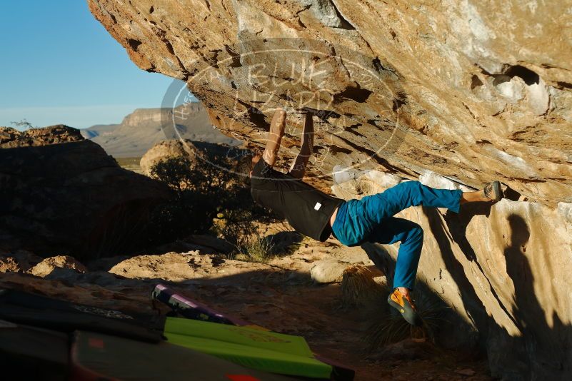 Bouldering in Hueco Tanks on 01/05/2020 with Blue Lizard Climbing and Yoga

Filename: SRM_20200105_1724500.jpg
Aperture: f/4.0
Shutter Speed: 1/1000
Body: Canon EOS-1D Mark II
Lens: Canon EF 50mm f/1.8 II