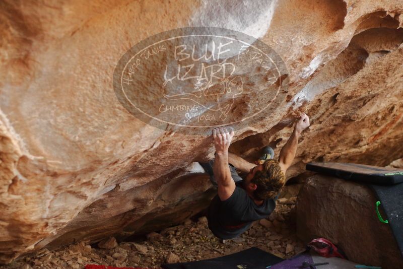 Bouldering in Hueco Tanks on 01/04/2020 with Blue Lizard Climbing and Yoga

Filename: SRM_20200104_1300110.jpg
Aperture: f/2.5
Shutter Speed: 1/250
Body: Canon EOS-1D Mark II
Lens: Canon EF 50mm f/1.8 II